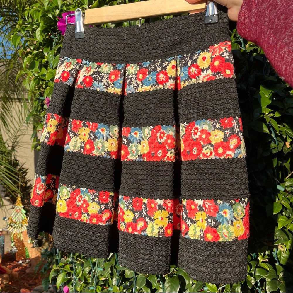 Black and Flower Skirt 🌺